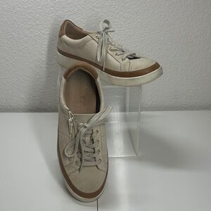 Vionic Mayra Suede & Canvas Tan Cream Sneakers 9.5